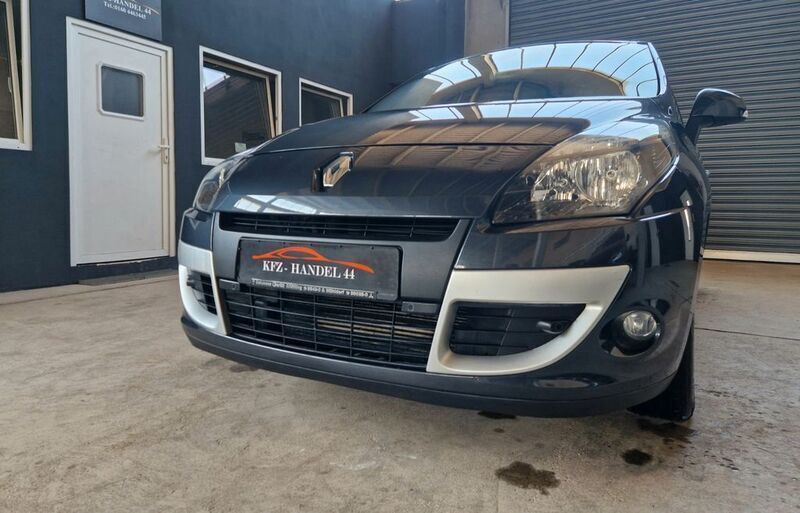 Grau Gebraucht 2009 Renault Scénic III Luxe Van / Kleinbus | 4.500 € (Fairer Preis) - Bild 1/4