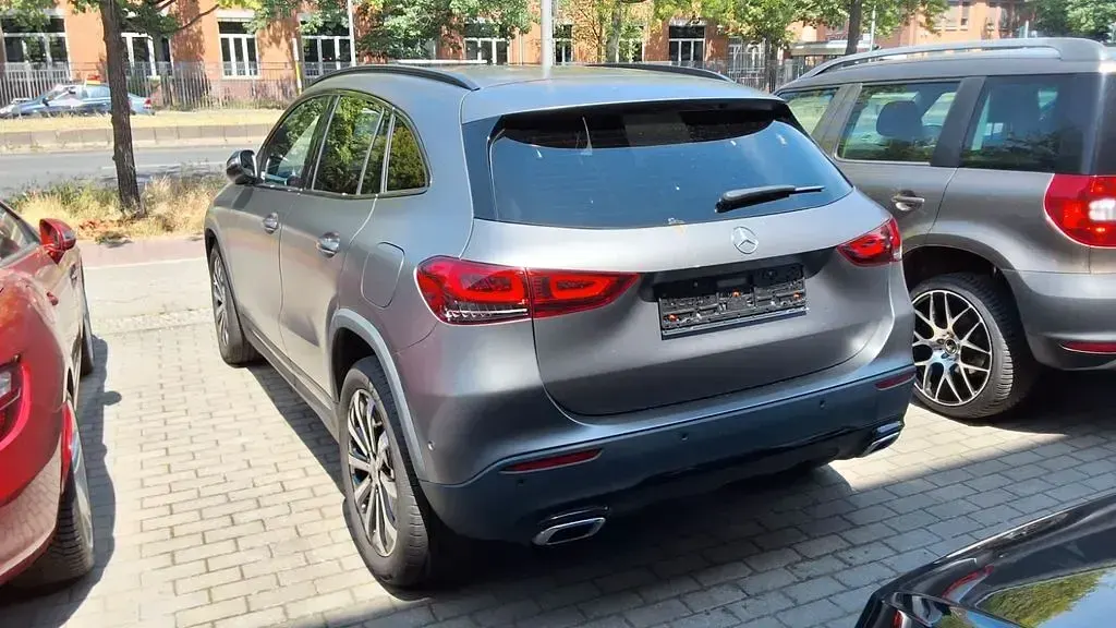 Gebraucht Mercedes GLA220 Progressive 190 PS (139 kW) 2023 Grau SUV