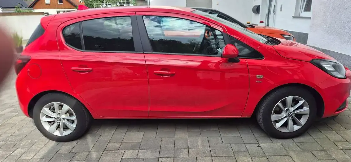 Gebraucht Opel Corsa Color Edition 101 PS (74 kW) 2015 Rot Kleinwagen
