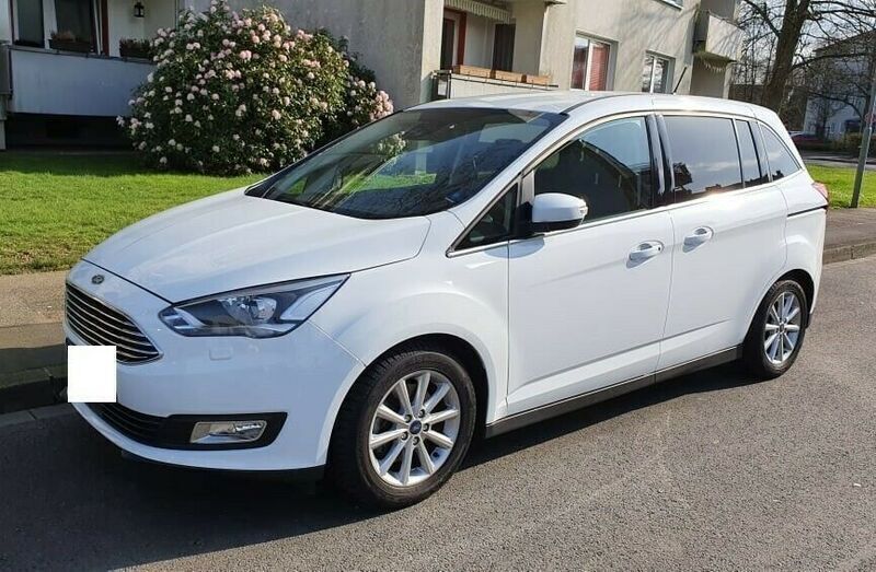 Weiß Gebraucht 2019 Ford Grand C-Max Titanium Van / Kleinbus | 19.800 € (Teuer) - Bild 1/4