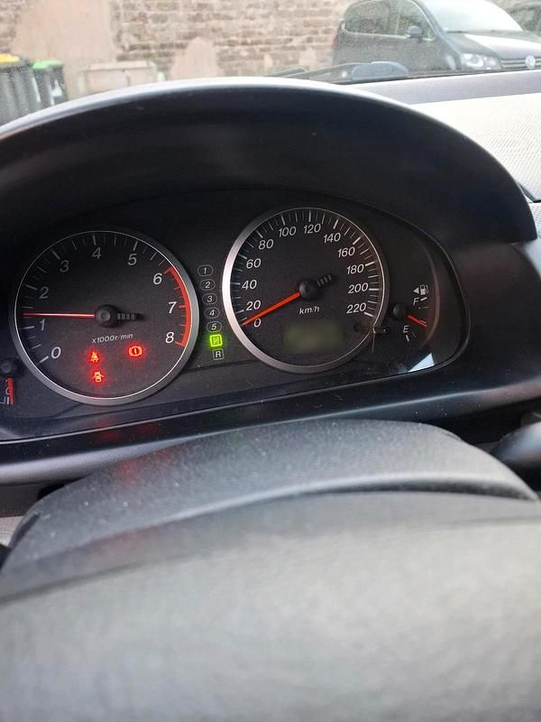 Gebraucht Mazda 2 90 PS (66 kW) 2005 Silber Kleinwagen