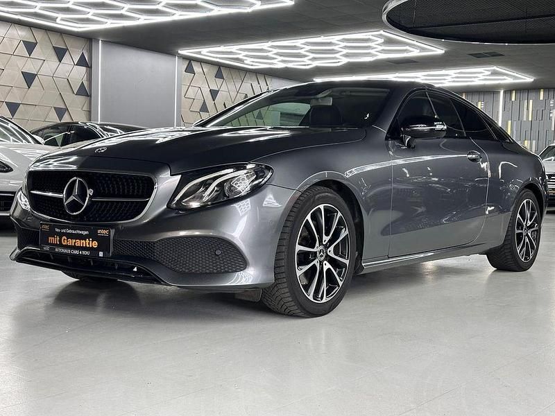 Gebraucht Mercedes E220 194 PS (142 kW) 2018 Selenitgrau  metalliclack Coupé