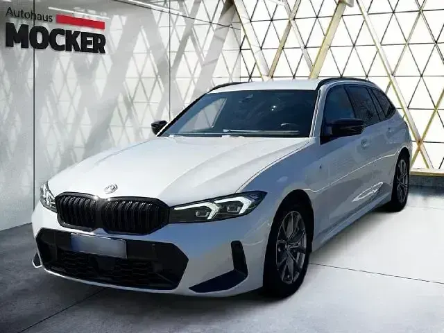 Gebraucht BMW 330 M Sport 245 PS (180 kW) 2024 Mineralweiss metallic Kombi