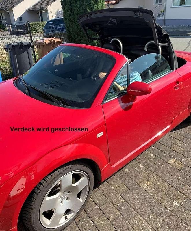 Gebraucht Audi TT Roadster 179 PS (131 kW) 2000 Rot Cabrio