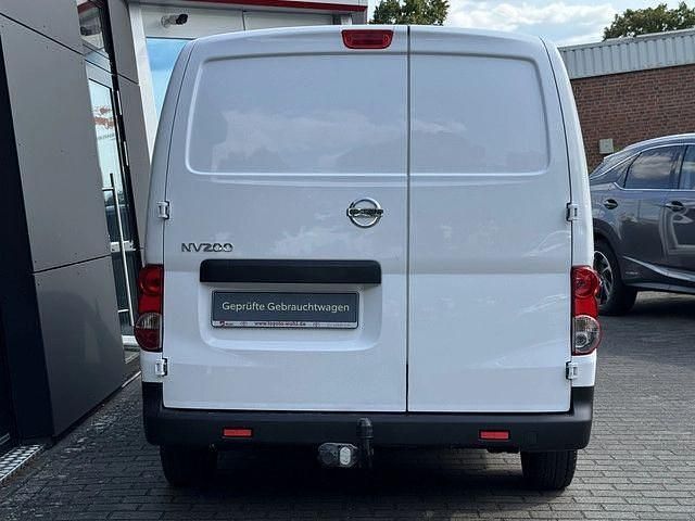 Weiss Gebraucht 2019 Nissan NV200 Van | 13.449 € - Bild 1/4