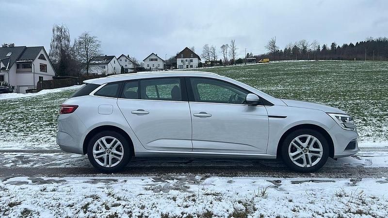 Gebraucht Renault Mégane IV Business 116 PS (85 kW) 2020 Silber Limousine