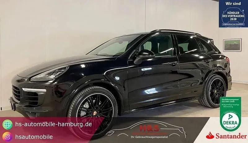 Tiefschwarz Gebraucht 2017 Porsche Cayenne S Platinum Edition SUV | 41.900 € (Fairer Preis) - Bild 1/4