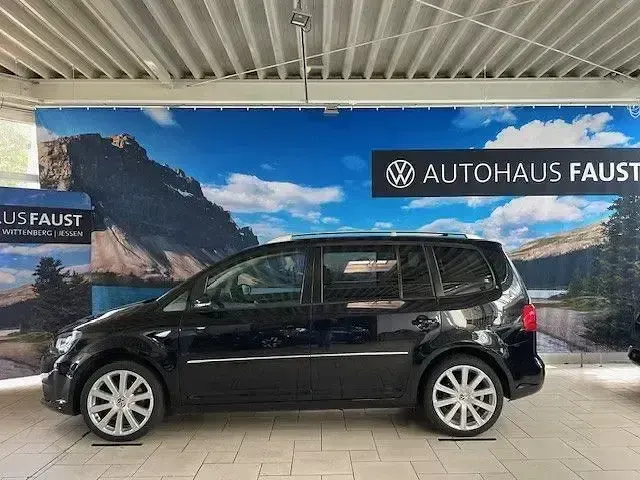 Gebraucht VW Touran Highline 170 PS (125 kW) 2014 Schwarz Van / Kleinbus