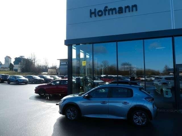 Gebraucht Peugeot e-208 Active 100 kW (136 PS) 2021 Grau (gris artense) Kleinwagen