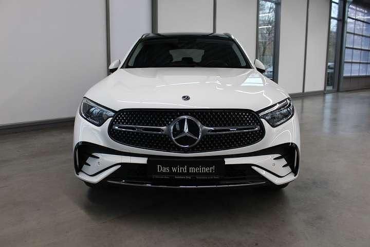 Gebraucht Mercedes GLC220 Advanced Plus 197 PS (144 kW) 2025 Weiß SUV