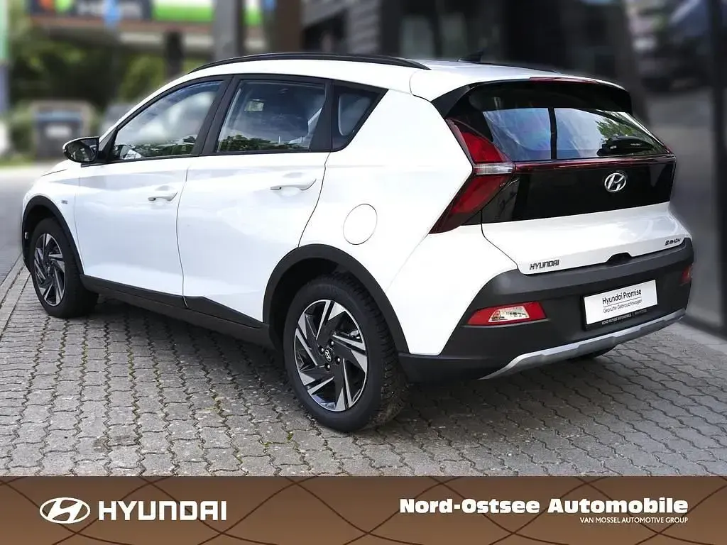 Gebraucht Hyundai Bayon Trend 101 PS (74 kW) 2024 Weiß SUV