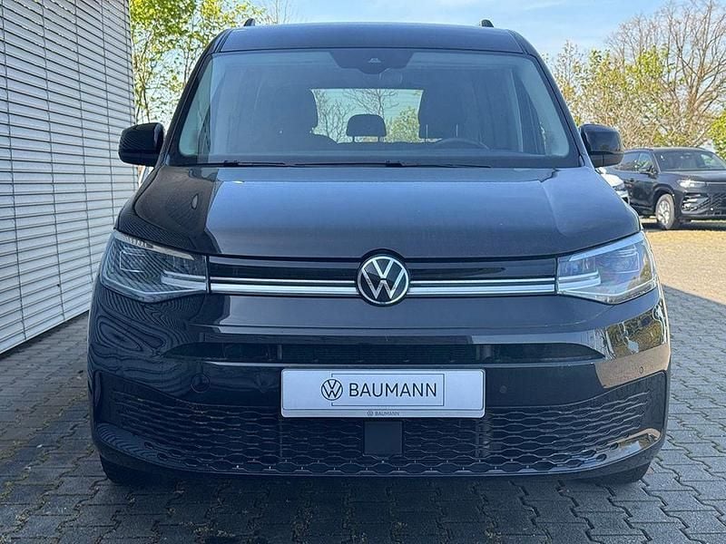 Second-hand VW Caddy Style 122 CP (89 kW) 2022 Negru Monovolum