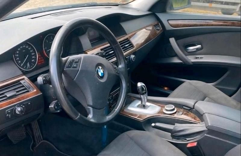 Second-hand BMW 525 2007 Argintiu Break