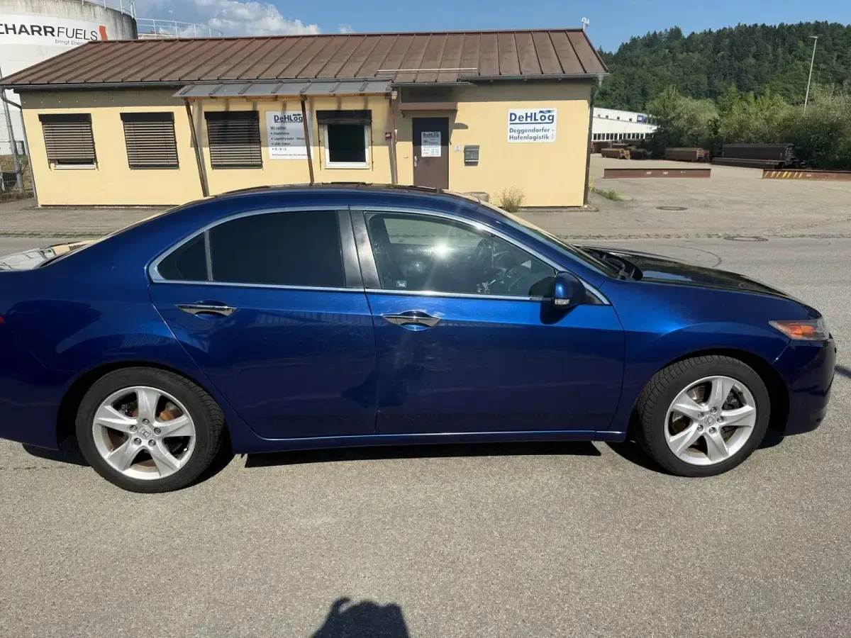 Gebraucht Honda Accord Executive 201 PS (147 kW) 2009 Blau Limousine