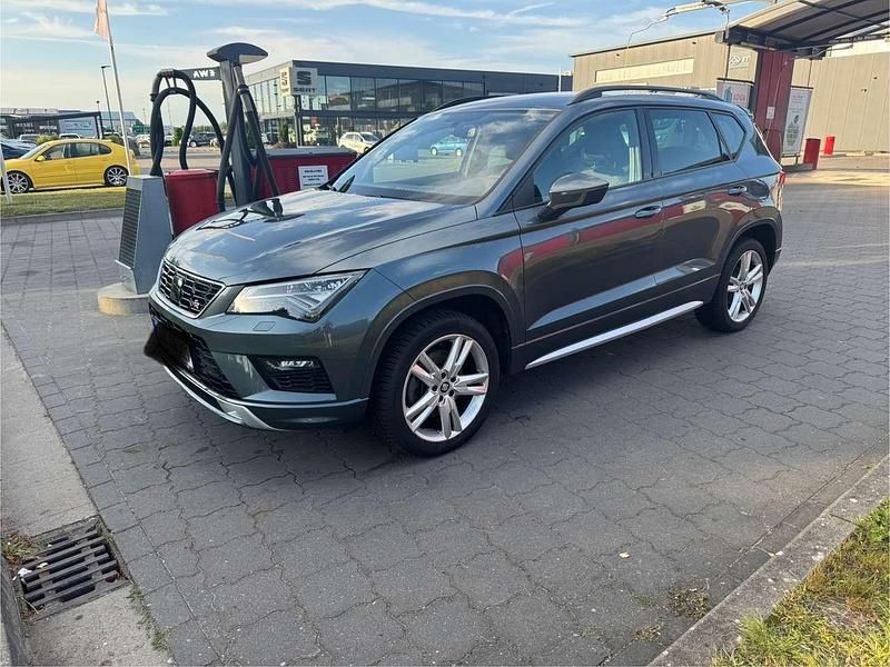 Grau Gebraucht 2018 Seat Ateca FR SUV | 13.500 € (Guter Preis) - Bild 1/4