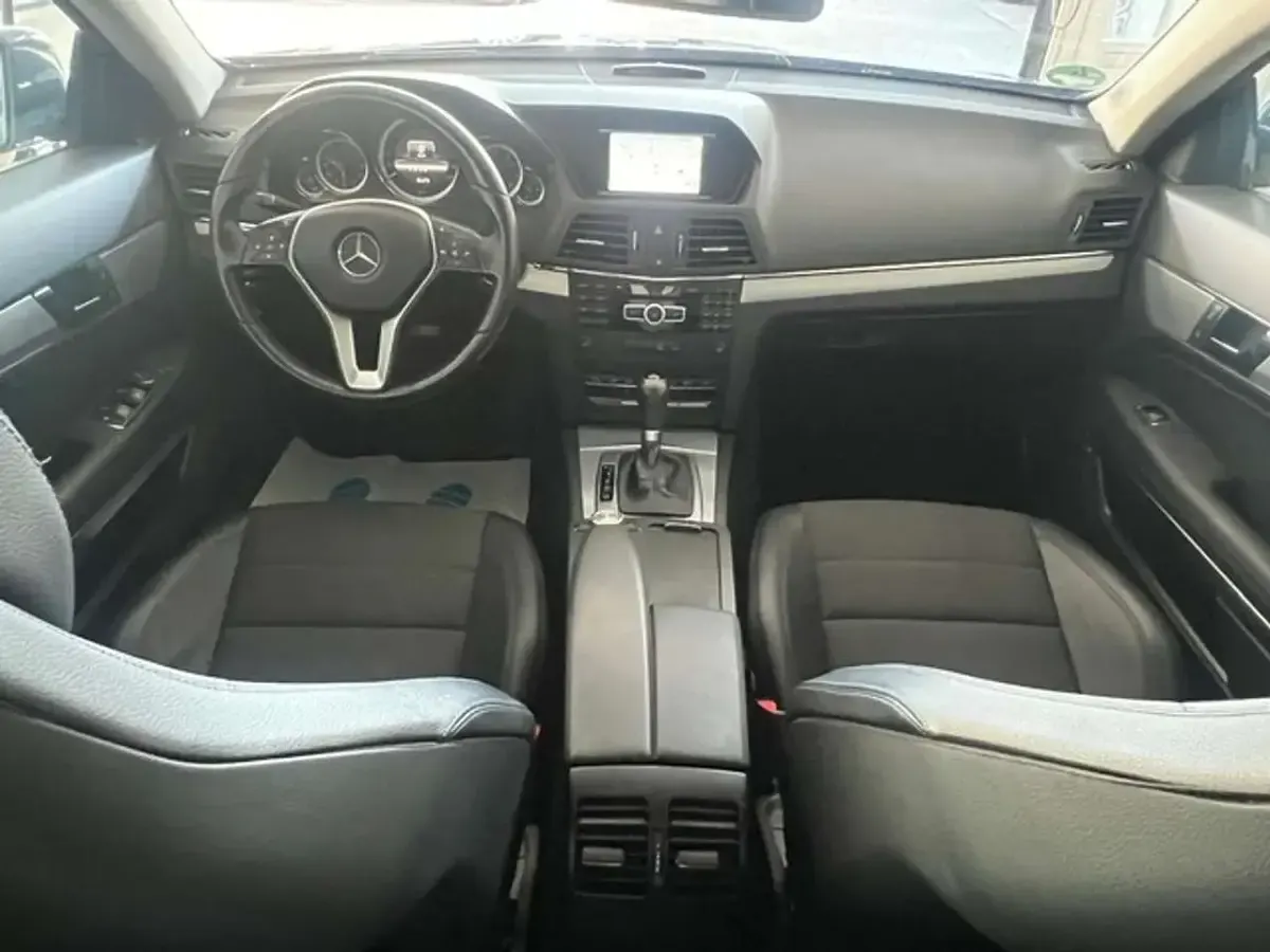 Gebraucht Mercedes E200 184 PS (135 kW) 2012 Tenoritgrau Coupé