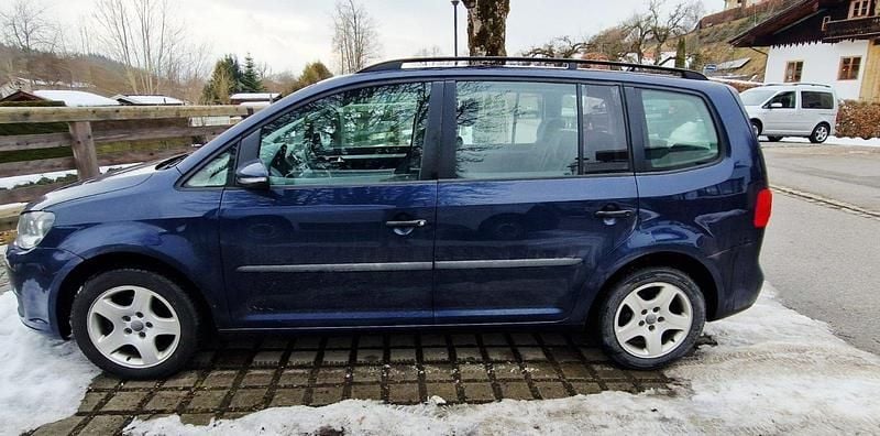 Blau Gebraucht 2012 VW Touran Van / Kleinbus | 5.000 € (Fairer Preis) - Bild 1/4