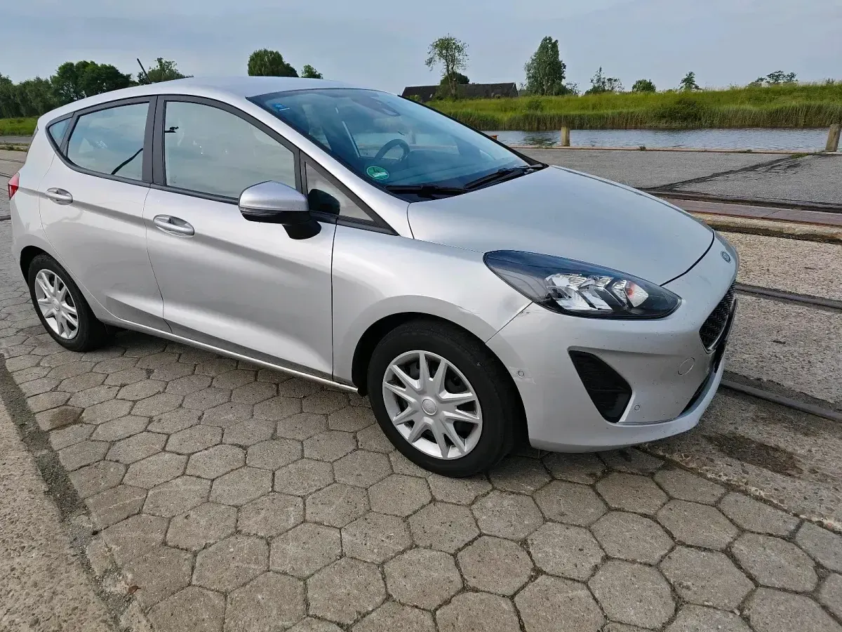 Gebraucht Ford Fiesta 75 PS (55 kW) 2021 Silber Kleinwagen