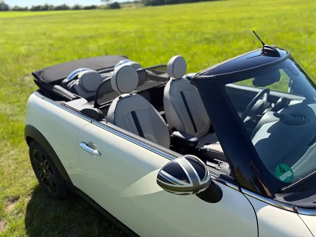 Gebraucht Mini One Cabriolet 98 PS (72 kW) 2012 Beige Cabrio
