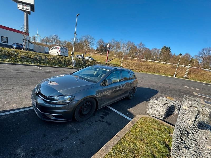 Gebraucht VW Golf VII 150 PS (110 kW) 2019 Grau Kombi