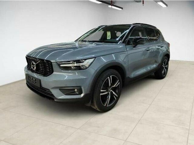 Grau Gebraucht 2021 Volvo XC40 R-Design SUV | 29.888 € (Fairer Preis) - Bild 1/4