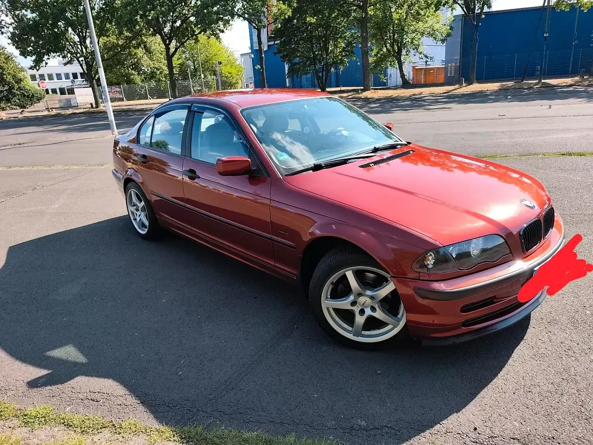 Gebraucht BMW 318 118 PS (86 kW) 1998 Rot Limousine