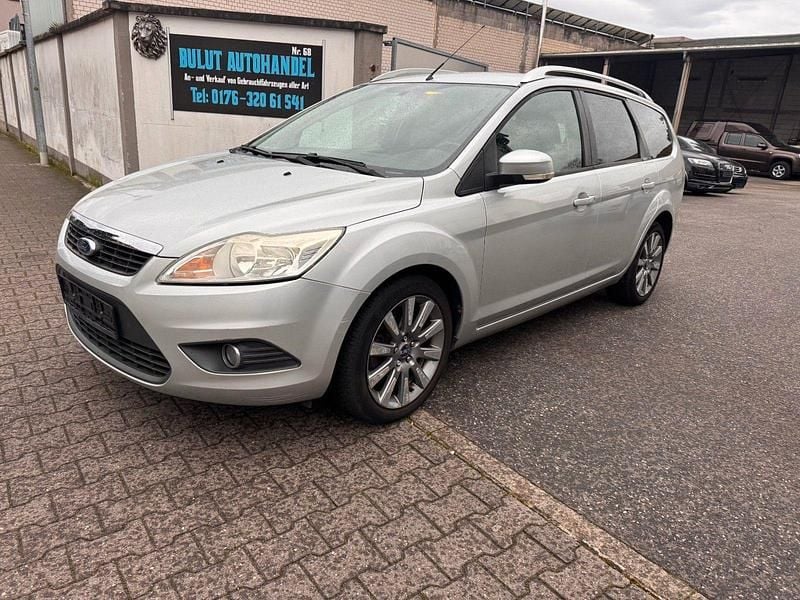 Silber Gebraucht 2009 Ford Focus Kombi | 2.390 € (Guter Preis) - Bild 1/4
