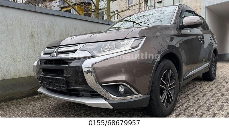 Gebraucht Mitsubishi Outlander Edition 150 PS (110 kW) 2017 Braun SUV