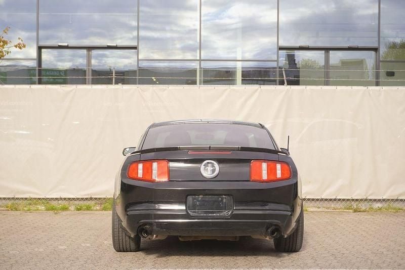 Gebraucht Ford Mustang 305 PS (224 kW) 2011 Schwarz