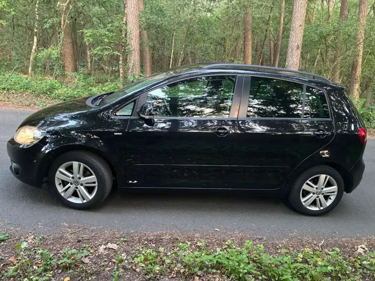 Gebraucht VW Golf Plus Cross Life 105 PS (77 kW) 2013 Schwarz Van / Kleinbus