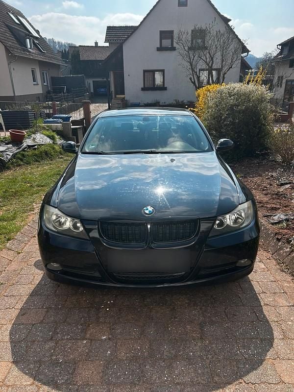 Gebraucht BMW 320 163 PS (119 kW) 2008 Limousine