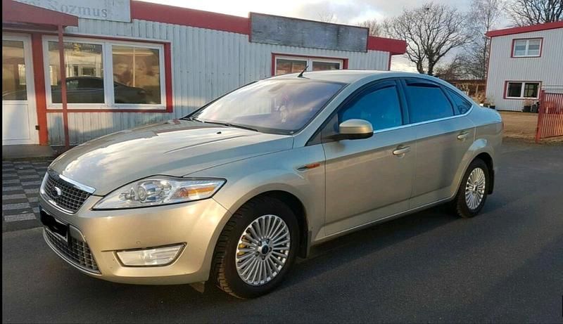 Gebraucht Ford Mondeo 140 PS (102 kW) 2009 Beige Limousine