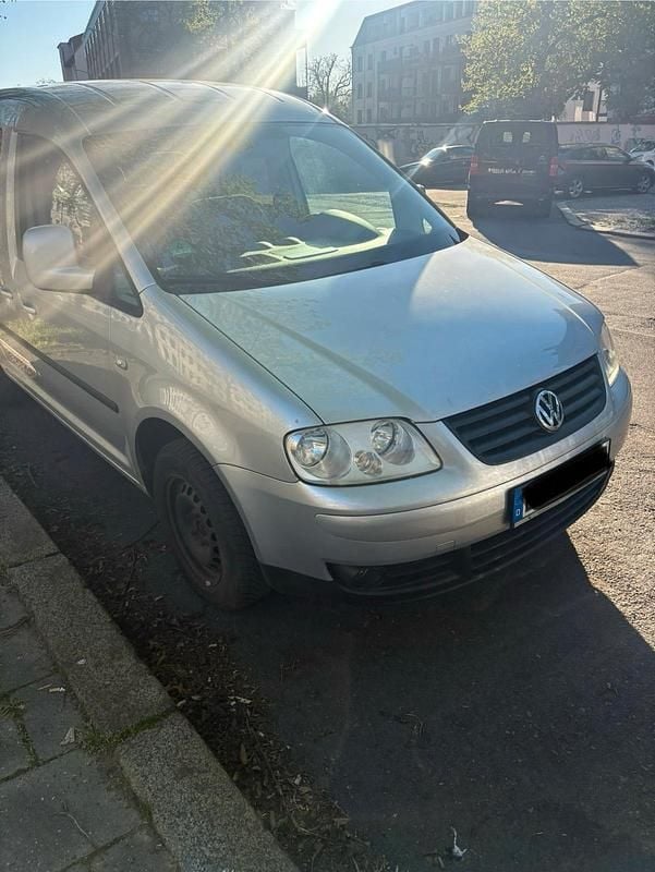 Second-hand VW Caddy Life 105 CP (77 kW) 2007 Argintiu Monovolum