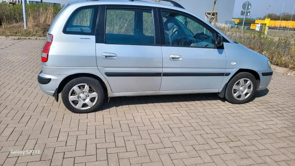 Gebraucht Hyundai Matrix 110 PS (80 kW) 2009 Grau Van / Kleinbus