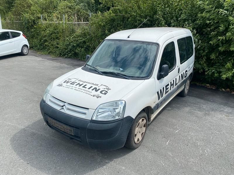 Weiß Gebraucht 2007 Citroën Berlingo Van / Kleinbus | 380 € (Guter Preis) - Bild 1/4