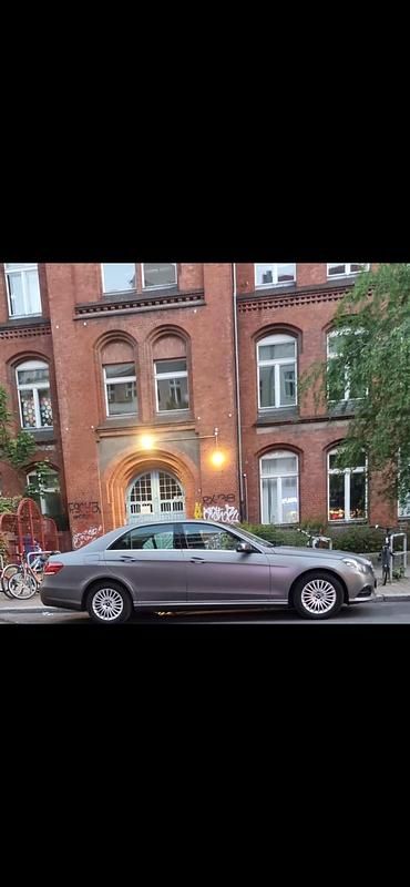 Gebraucht Mercedes E200 2013 Grau Limousine