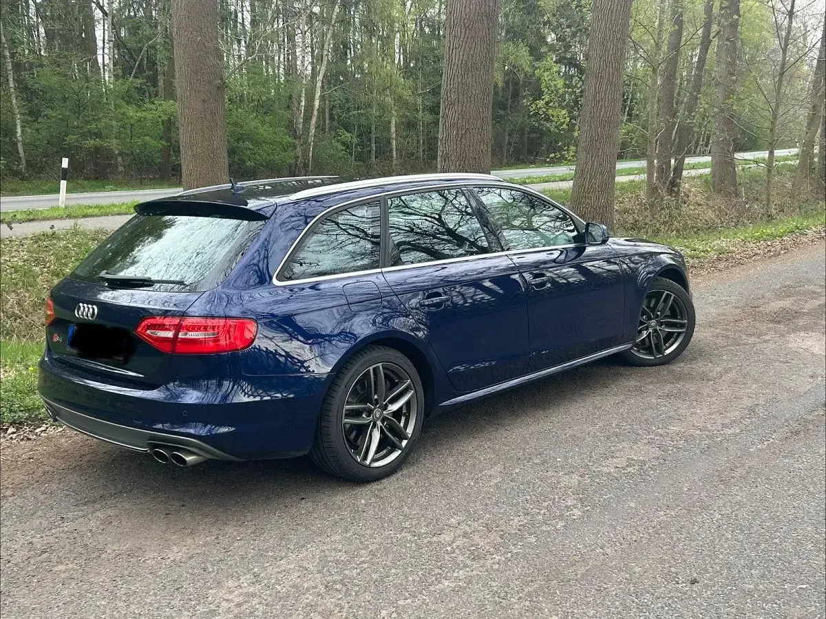 Gebraucht Audi S4 Sport 333 PS (244 kW) 2013 Blau Kombi