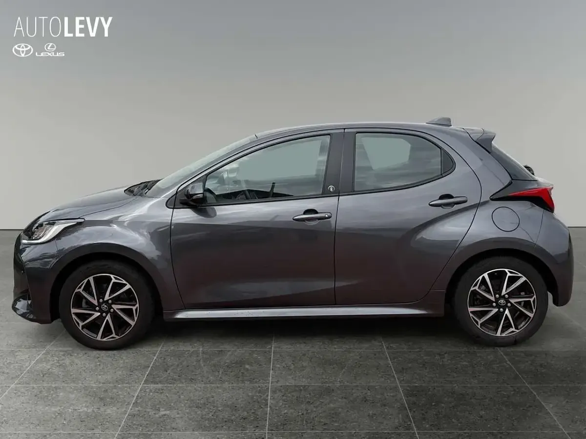 Gebraucht Toyota Yaris Team 116 PS (85 kW) 2022 Grau Kleinwagen
