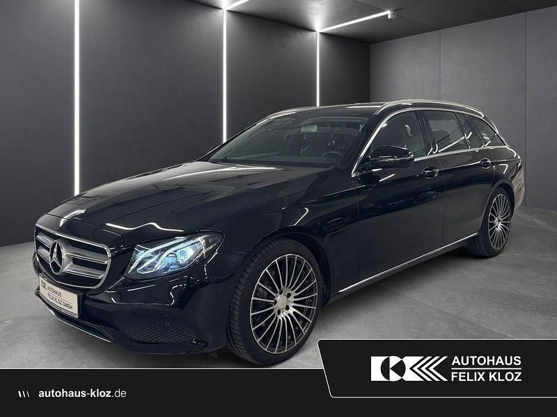 Schwarz Gebraucht 2016 Mercedes E200 Avantgarde Limousine | 22.400 € (Fairer Preis) - Bild 1/4