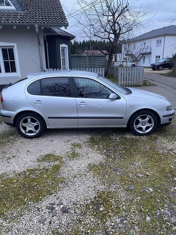 Gebraucht Seat Leon 105 PS (77 kW) 2004 Silber Kleinwagen
