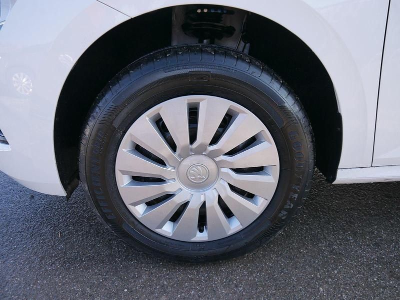 Neu Skoda Kamiq Selection 150 PS (110 kW) 2026 Candyweiß SUV