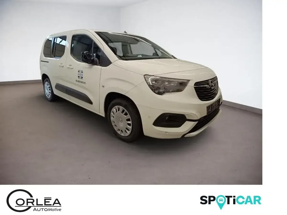 Gebraucht Opel Combo Life Elegance 131 PS (96 kW) 2022 Van / Kleinbus
