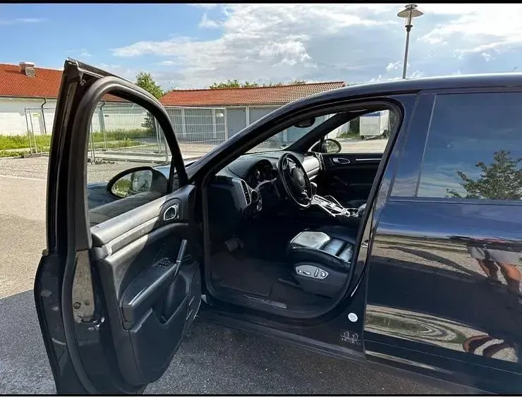 Gebraucht Porsche Cayenne S 400 PS (294 kW) 2011 Schwarz SUV