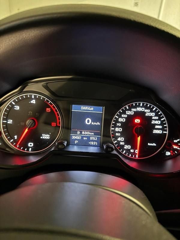 Gebraucht Audi Q5 240 PS (176 kW) 2011 Schwarz SUV