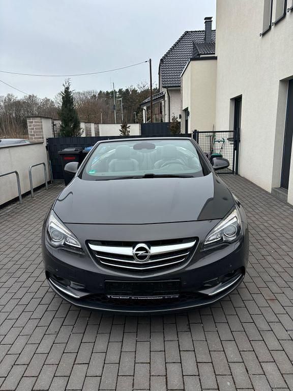 Gebraucht Opel Cascada 170 PS (125 kW) 2016 Grau Cabrio
