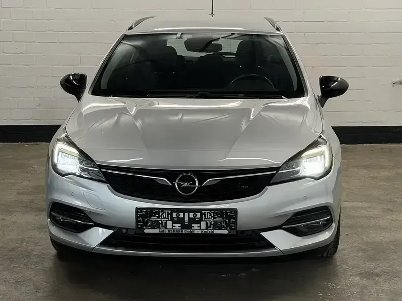 Gebraucht Opel Astra Business 122 PS (89 kW) 2022 Argon silber/ice silver (m2) Kleinwagen