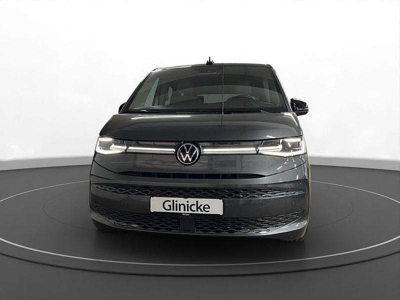 Second-hand VW Multivan Style 150 CP (110 kW) 2024 Gri Monovolum