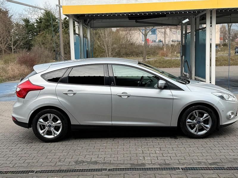Second-hand Ford Focus 125 CP (91 kW) 2013 Gri Hatchback