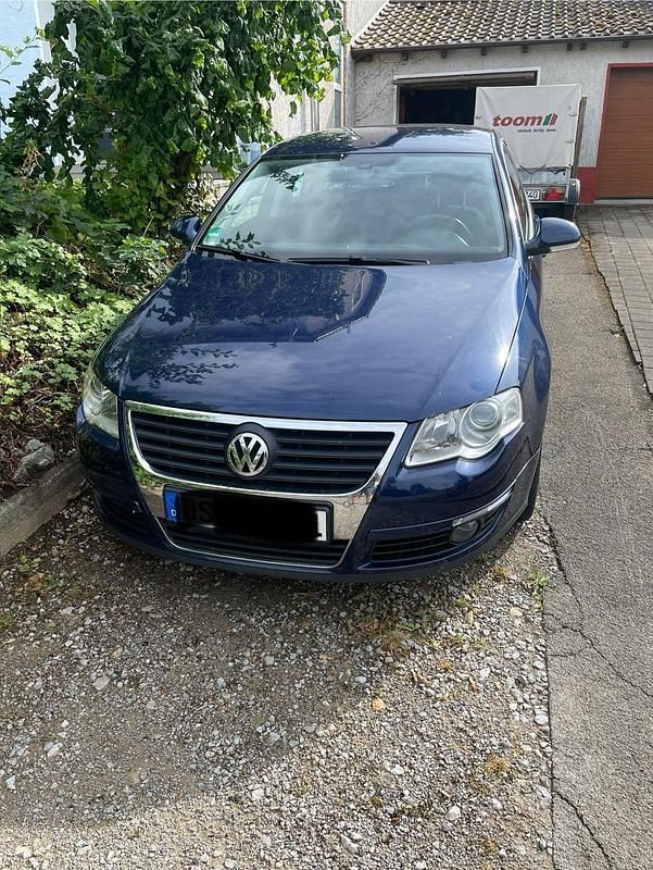 Blau Gebraucht 2010 VW Passat Limousine | 5.200 € (Fairer Preis) - Bild 1/4