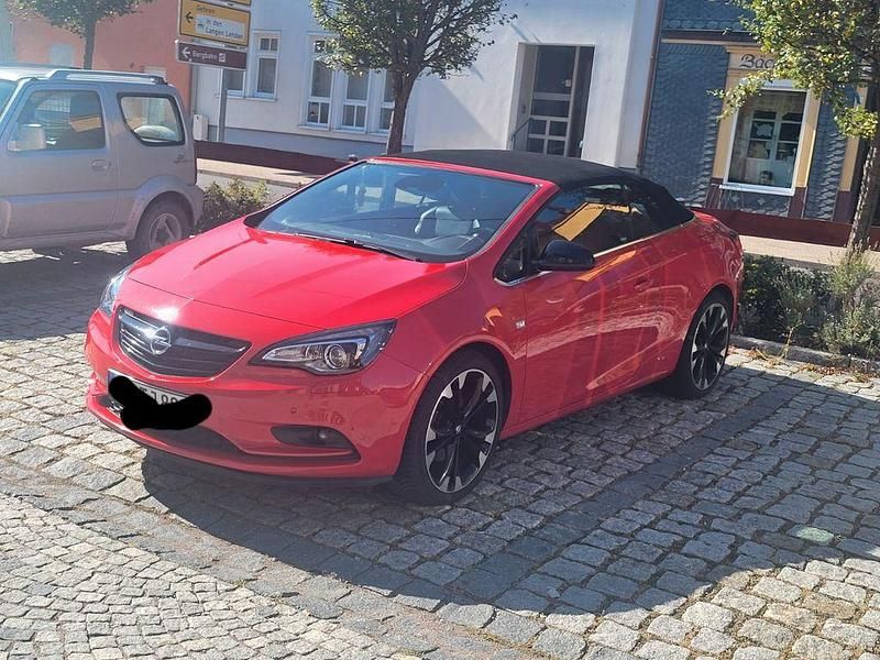 Rot Gebraucht 2017 Opel Cascada Innovation Cabrio | 16.000 € (Fairer Preis) - Bild 1/4